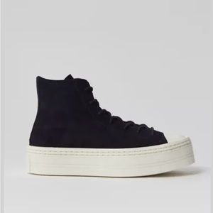 Converse CTAS Modern Lift Platform Suede women’s 7 Like New